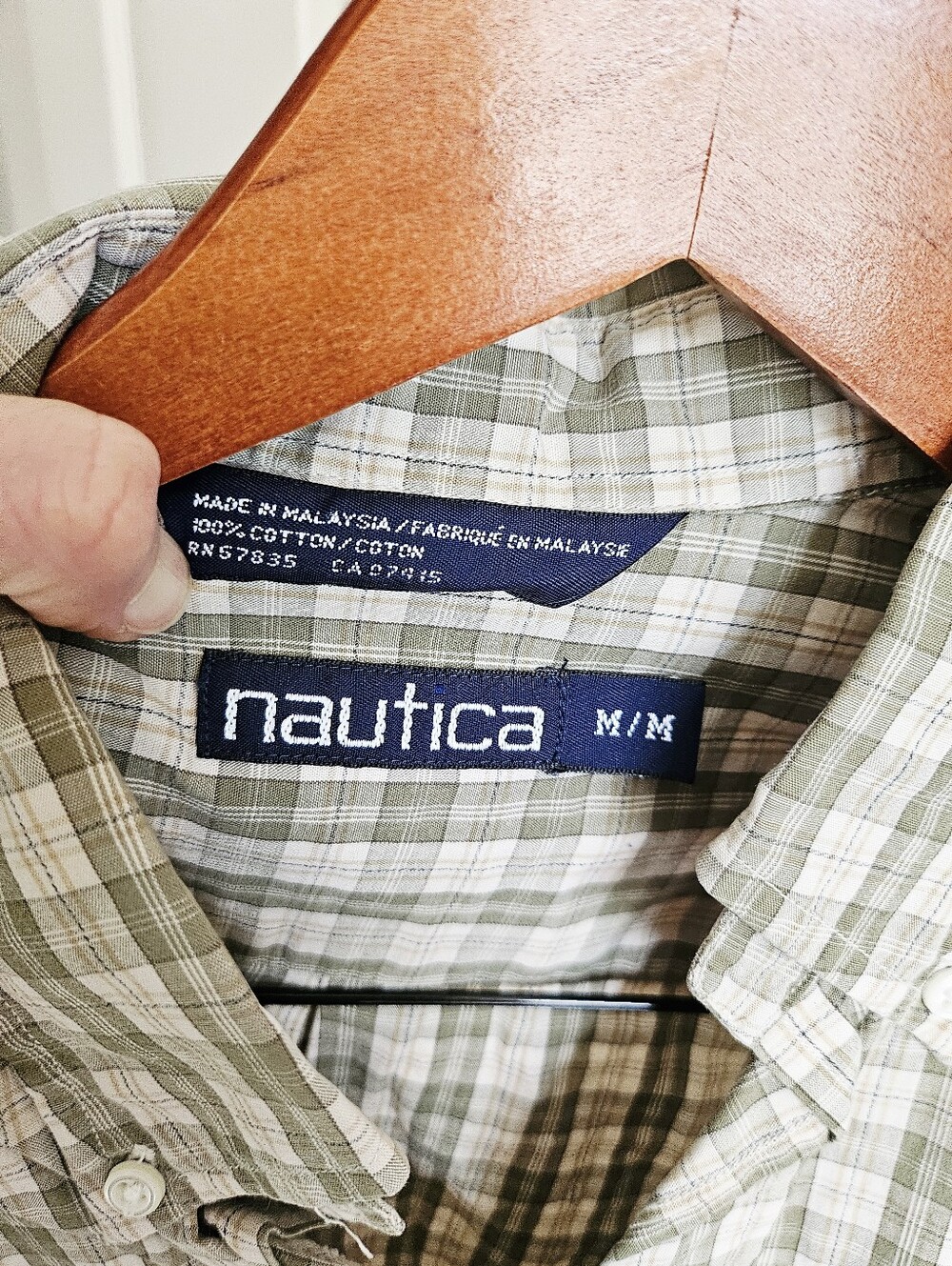 Nautica M Green Button Up Excellent Used Condition - Picture 4 of 4